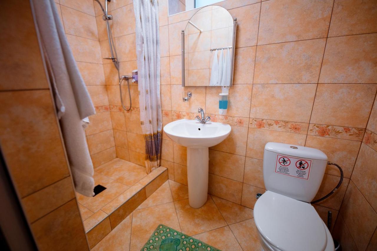 Villa Turistica Oasis カグル エクステリア 写真